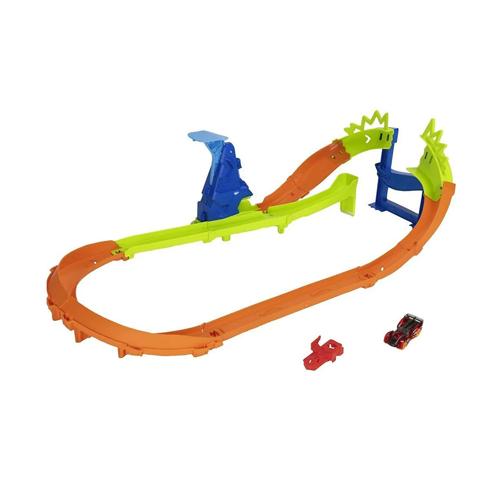 Hot Wheels Jump Circuit Speedway stunt track with 180-degree curve, gap jump, launcher and 1:64 scale toy car
