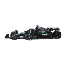 Hot Wheels Premium F1 Mercedes-AMG Petronas George Russell #63 1:64