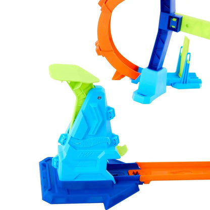 Hot Wheels Stunt Tracks Corkscrew Jump Champion