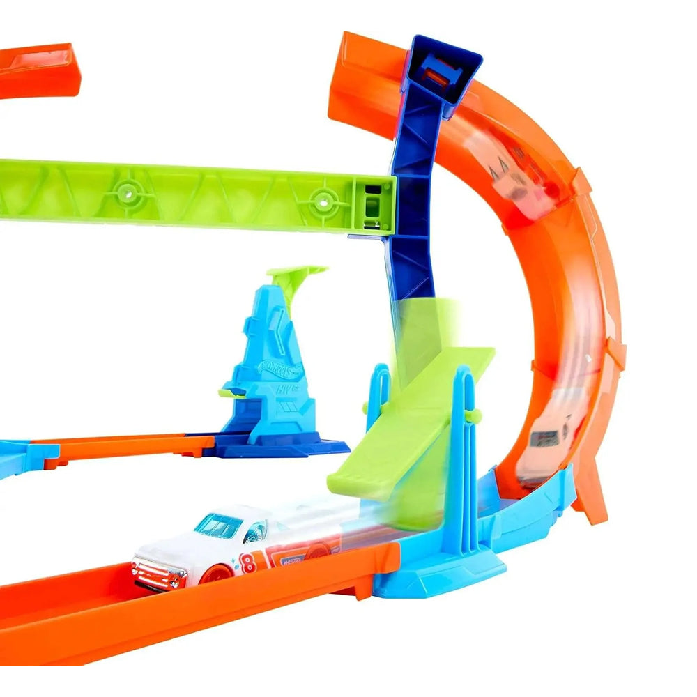 Hot Wheels Stunt Tracks Corkscrew Jump Champion