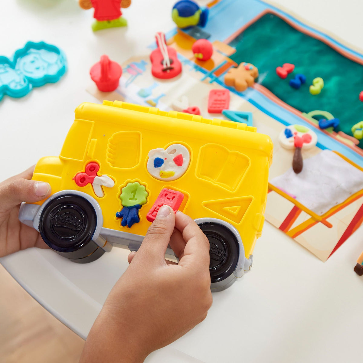Play-Doh School Day Adventures Playset