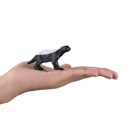 Mojo Wildlife Honey Badger Male Figure (3+ Years)