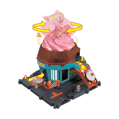 مجموعة لعب متجر الآيس كريم في وسط المدينة من Hot Wheels City مع سيارة
