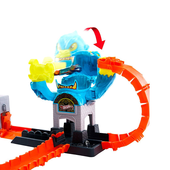 Hot Wheels City Nemesis Gorilla Garage Attack Playset with Vehicle