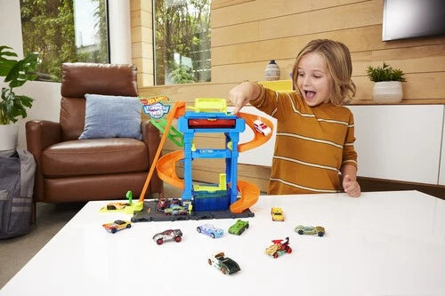 Hot Wheels City Tunnel Twist Car Wash Color Shifters Playset