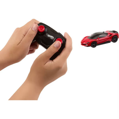 Hot Wheels RC Ferrari SF90 Stradale Assetto Fiorano 1:64