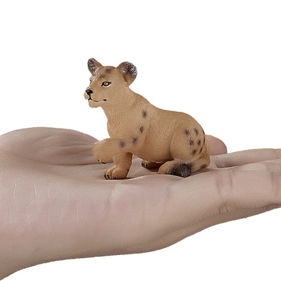 MOJO Wildlife Lion Cub Playing Figure – Hand-Painted Lion Cub Model 4.5cm