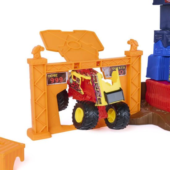 Monster Jam Smash & Bash Crash Course Playset with Exclusive 1:64 Monster Truck